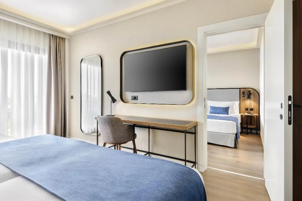 FAMILY ROOM STANDARD Room, Barceló Roma, Rome
