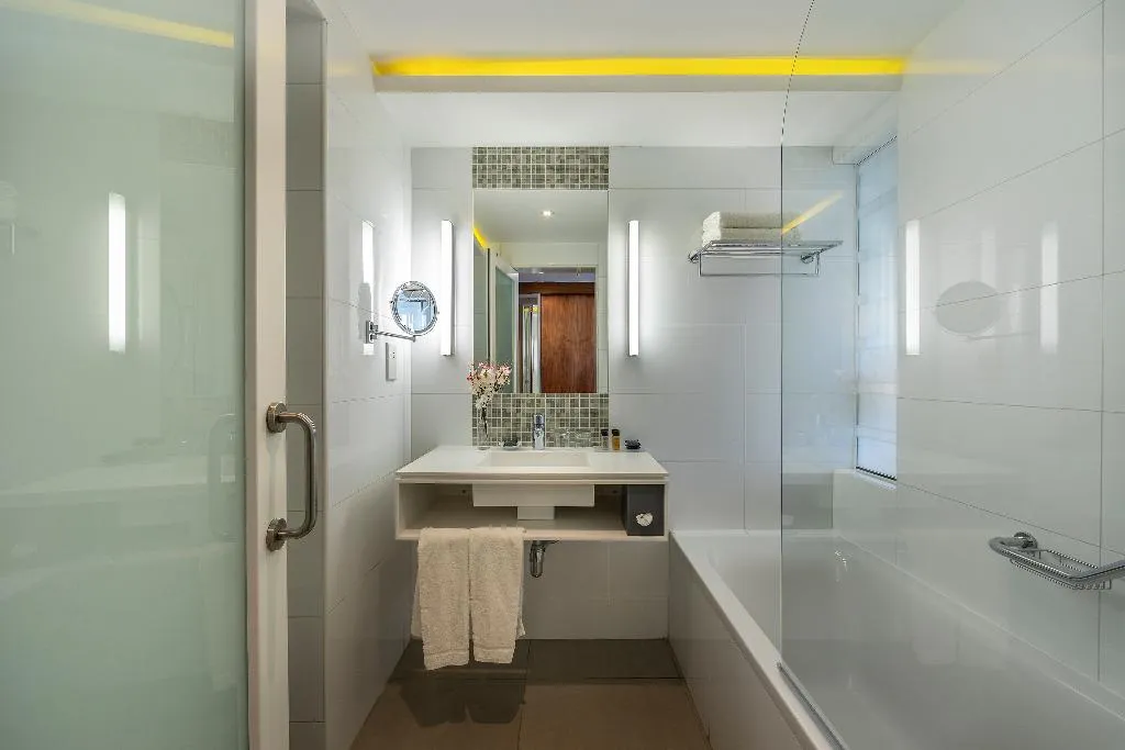 Double or Twin SUPERIOR Room, Melissi Beach Hotel & Spa, Cyprus