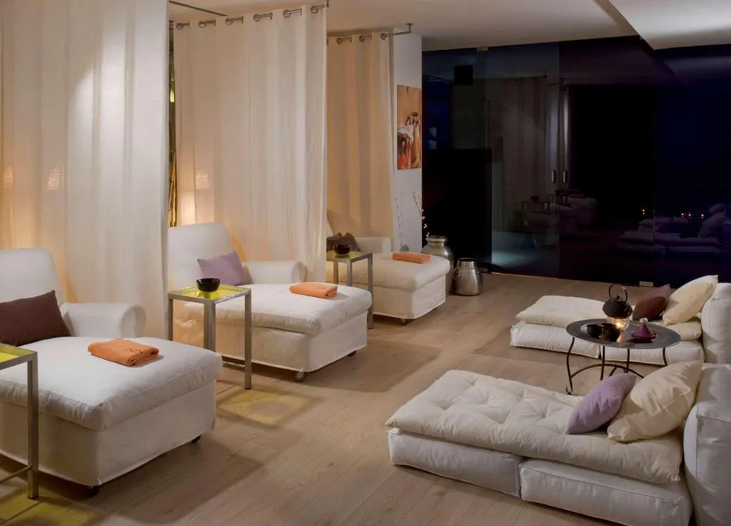 Sports and Entertainment, The Level at Melia Barcelona Sky, Barcelona