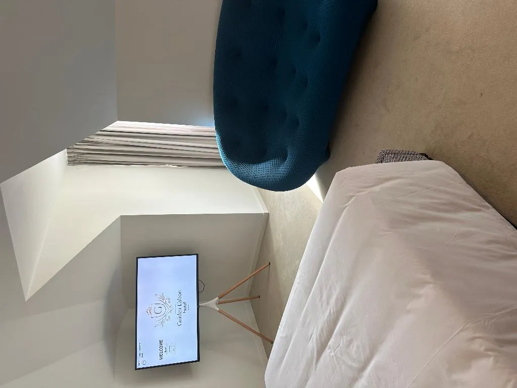 DOUBLE SUPERIOR Room, Golden Lisbon Hotel, Lisbon