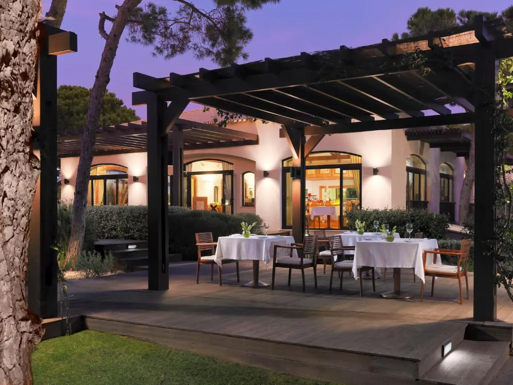 Restaurant, Pine Cliffs Hotel, a Luxury Collection Resort, Algarve
