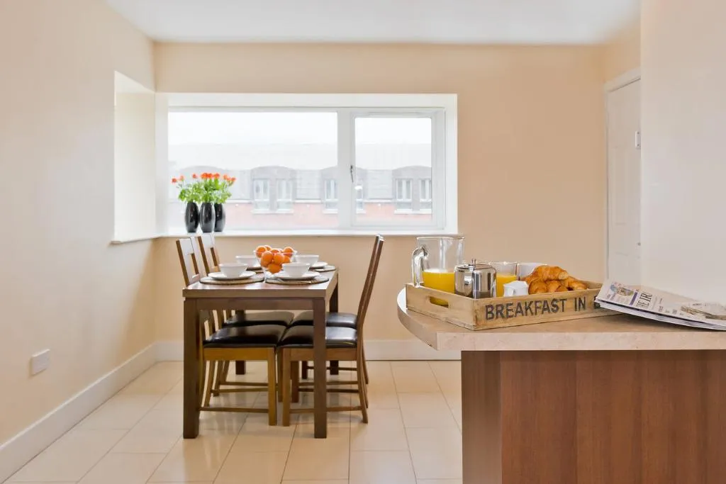 APARTMENT ONE BEDROOM Room, Pearse Street Suites, Dublin