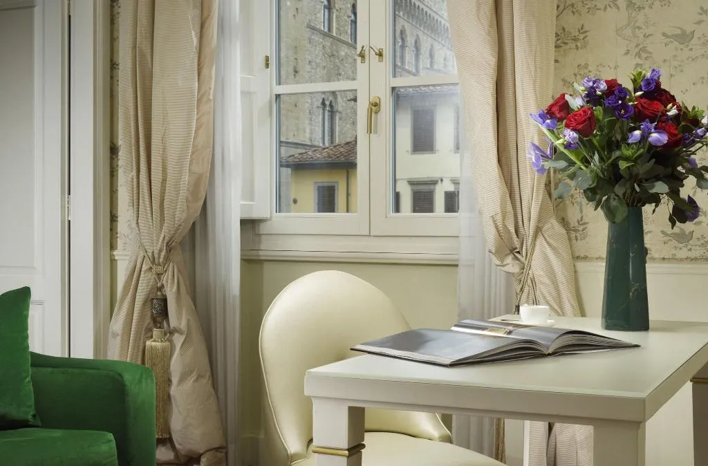SUITE EXECUTIVE KING BED Room, San Firenze Suites And Spa, Florence