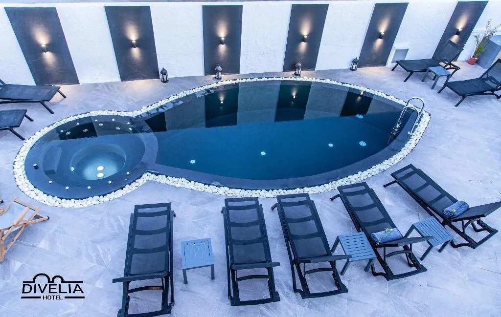 Pool, Divelia, Santorini