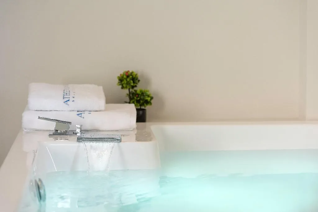 SUITE WITH JACUZZI Room, Athens One Smart Hotel, Athens