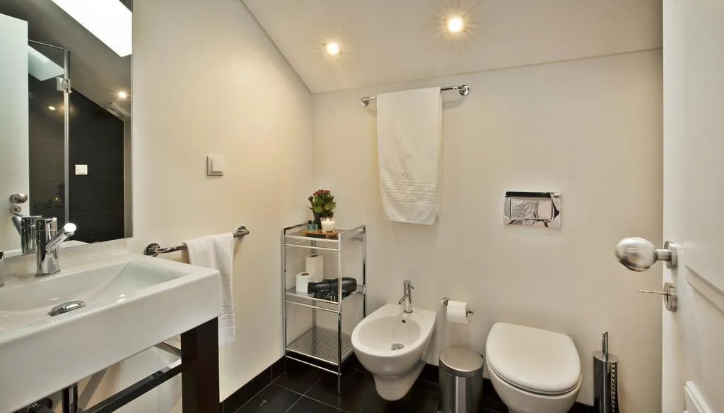 APARTMENT ONE BEDROOM Room, Lisbon Five Stars Apartments Bica 246, Lisbon