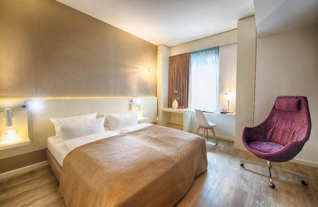 Room, Leonardo Hotel Berlin Mitte, Berlin
