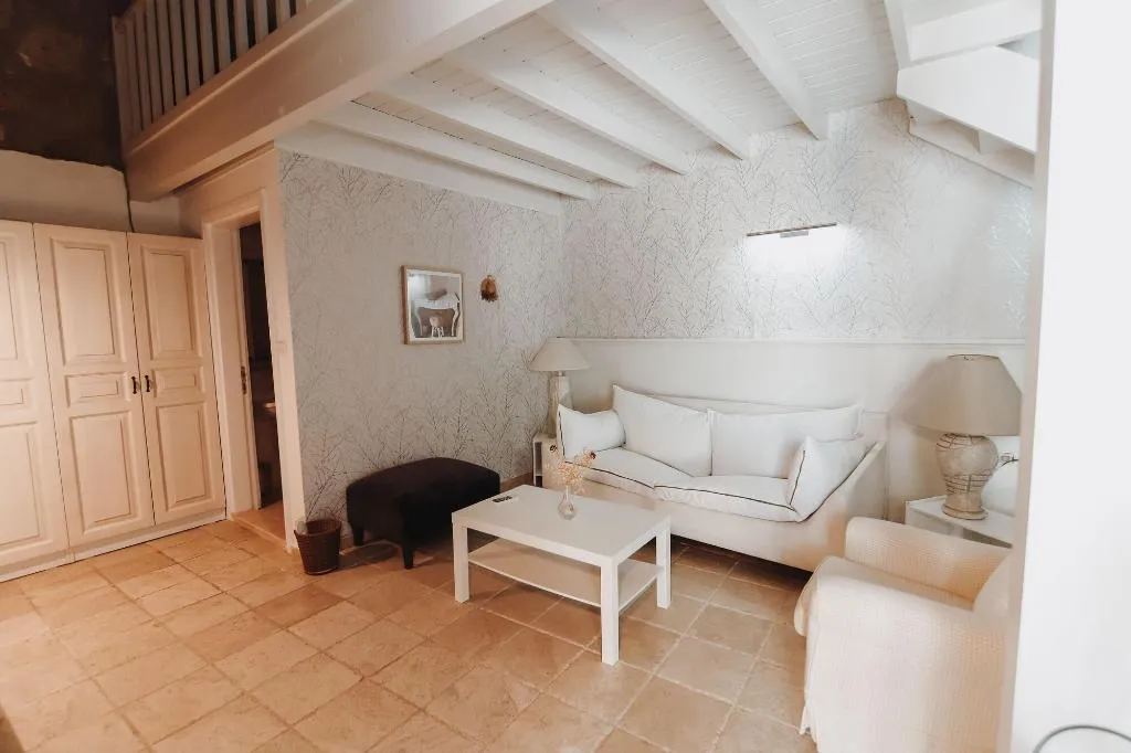 Room, Tashmahal, Izmir