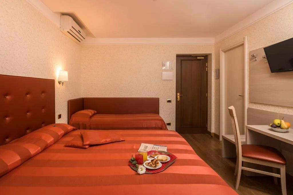 TRIPLE STANDARD Room, Villa Rosa, Rome