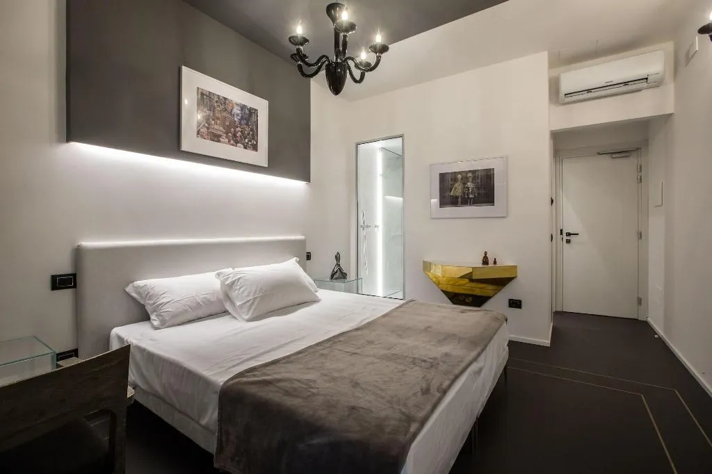 Room, The Boutique Napoli Suite, Naples