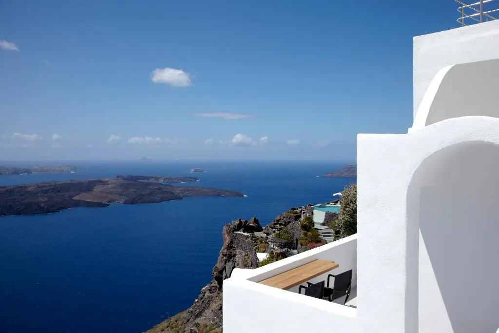 STUDIO CAPACITY 2 Room, Honeymoon Petra Villas, Santorini