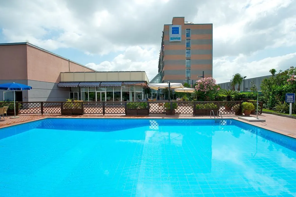 Pool, Novotel Caserta Sud, Naples