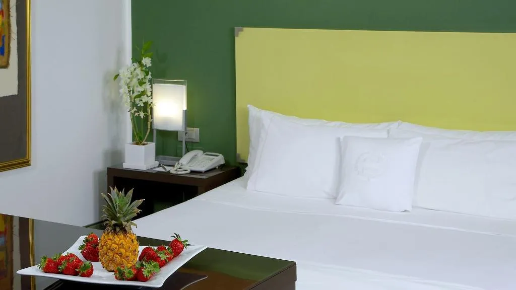 Room, Four Points by Sheraton Catania Hotel & Conference, Catania