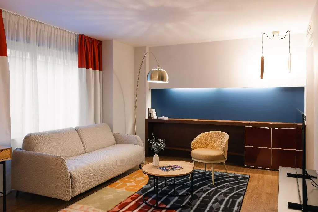 SUITE KING SIZE BED Room, Hotel Indigo Barcelona Plaza Espana, Barcelona