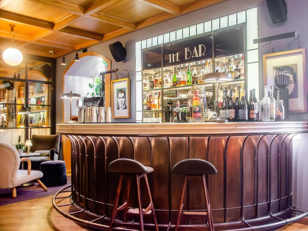 Bar, Browns Central Hotel, Lisbon