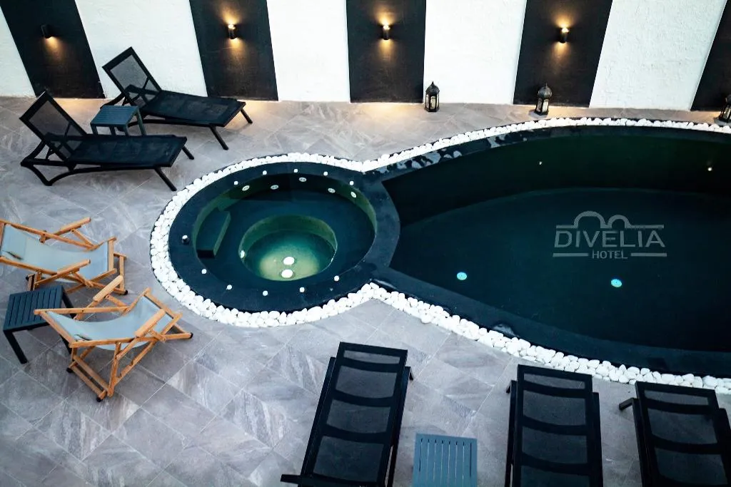 Pool, Divelia, Santorini
