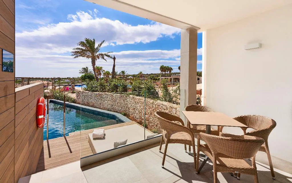 FAMILY ROOM SUPERIOR POOL VIEW Room, Insotel Punta Prima Resort & Spa, Menorca