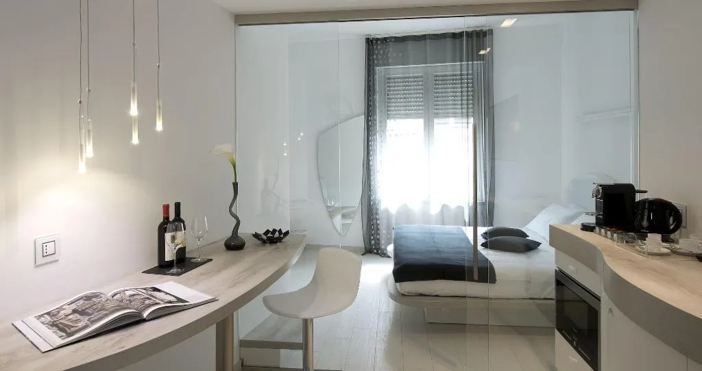 Room, Aparthotel Duomo, Milan
