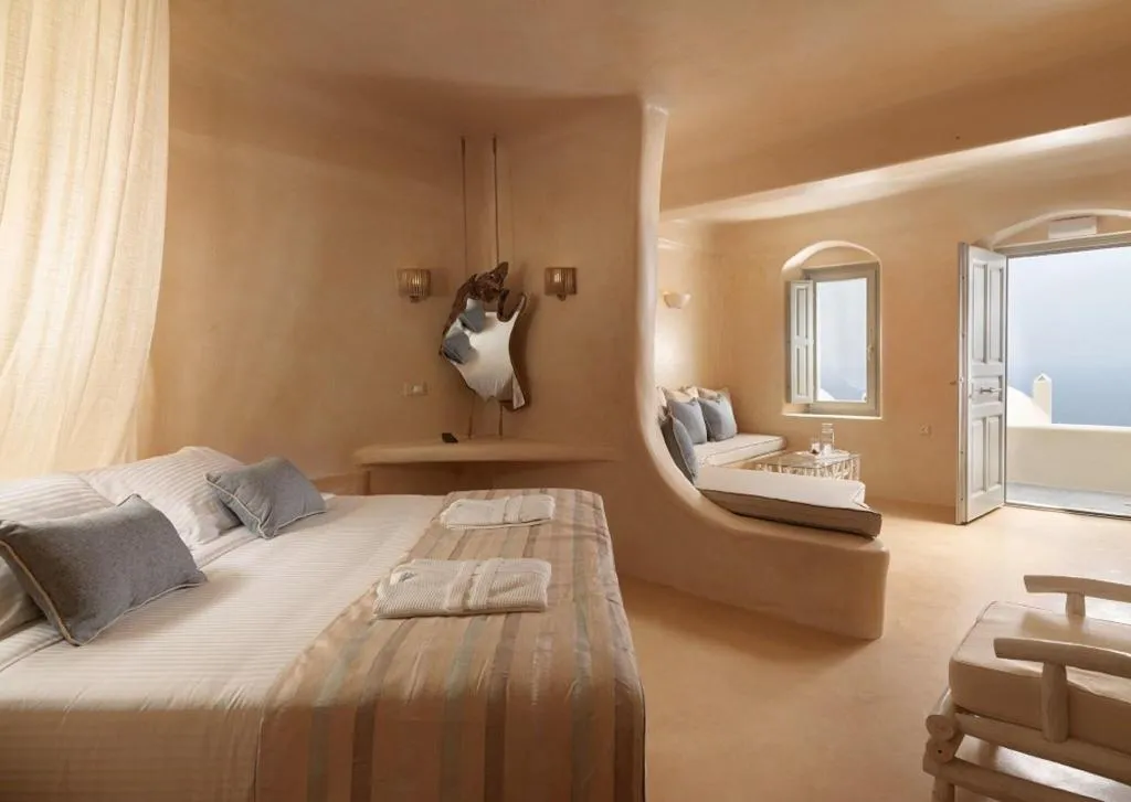 SUITE KING SIZE BED Room, Dome Resort Santorin, Santorini