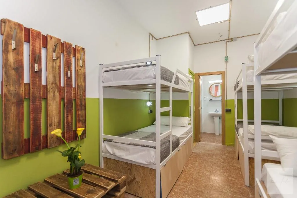 Room, Neptuno Hostal, Costa Brava