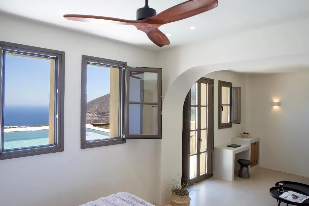 JUNIOR SUITE SEA VIEW WITH PRIVATE POOL Room, Elessa Hotel, Santorini