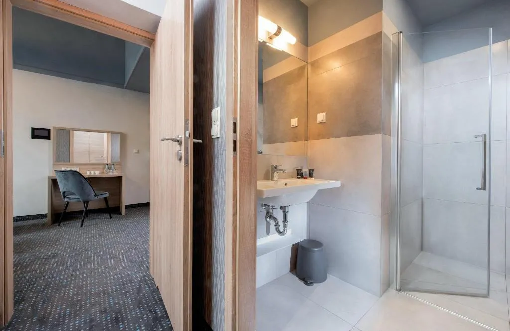 SUITE WITH DOUBLE BED Room, Leonardo Boutique Hotel Krakow Old Town, Krakow