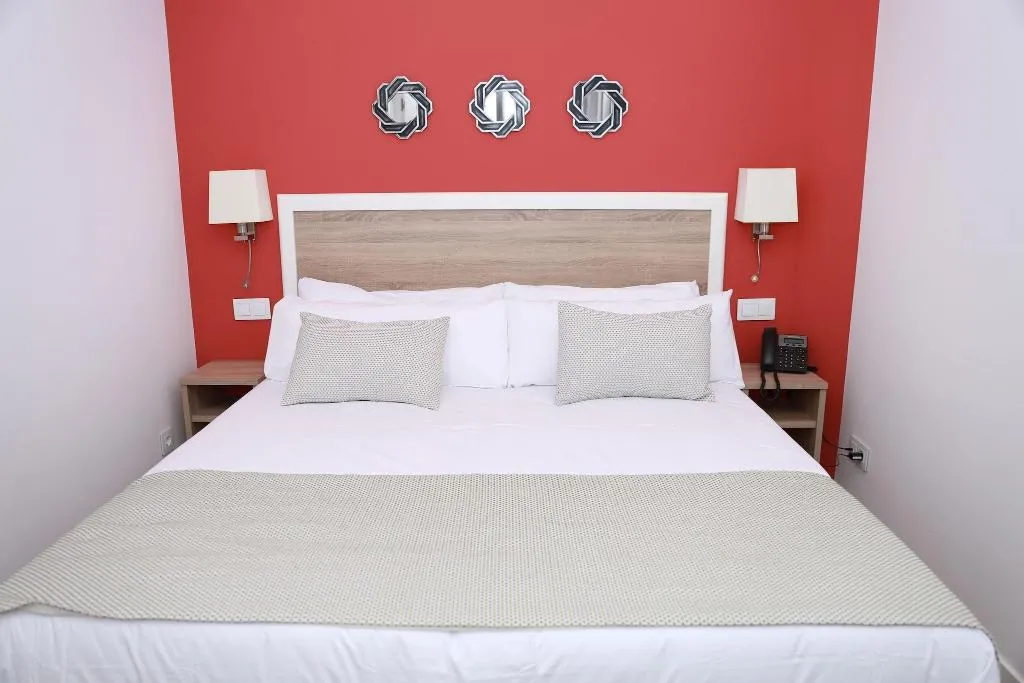 APARTMENT TWO BEDROOMS Room, New Point Madrid Opera, Madrid