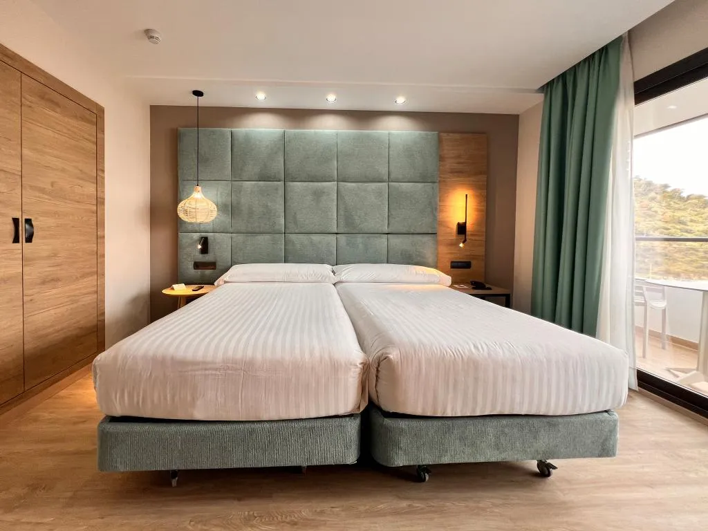 DOUBLE SINGLE USE PREMIUM Room, Sercotel Maya Alicante, Costa Blanca