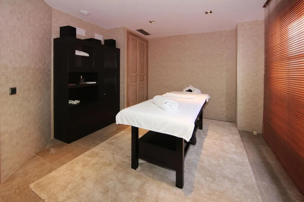 Sports and Entertainment, Hotel Casa Consistorial, Costa Del Sol