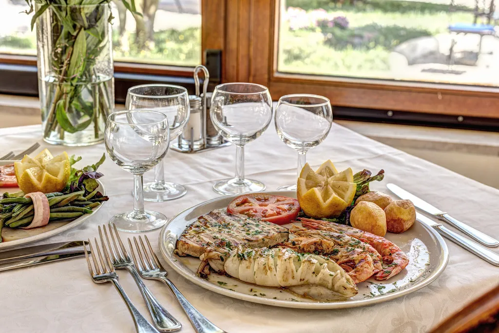 Restaurant, Villa Romita, Naples