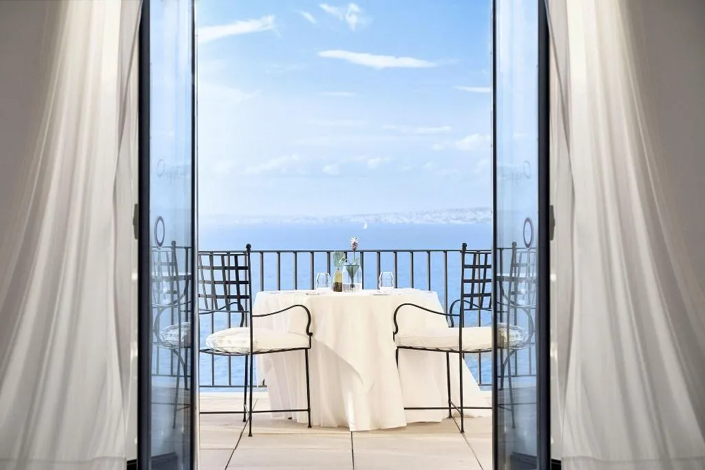 Terrace, Grand Hotel Angiolieri, Naples