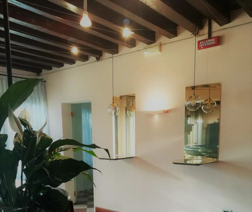 Lobby, Scala, Venice