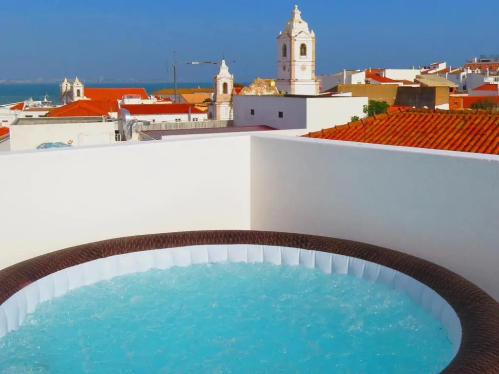 Sports and Entertainment, The 17 Hostel, Algarve