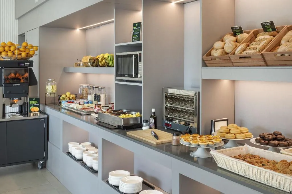Restaurant, B&B HOTEL Guimarães, Porto