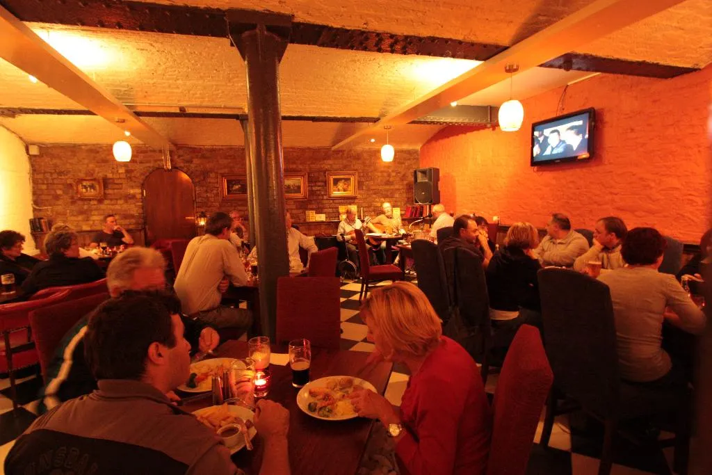Bar, Castle Hotel, Dublin