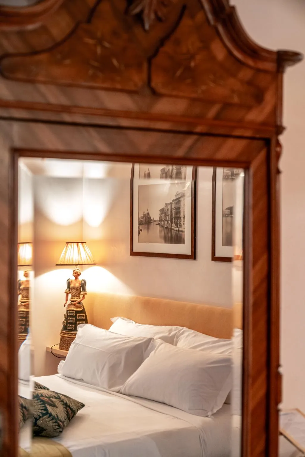 FAMILY ROOM TWO BEDROOMS ONE BATHROOM Room, Palazzo Sanluca, Venice