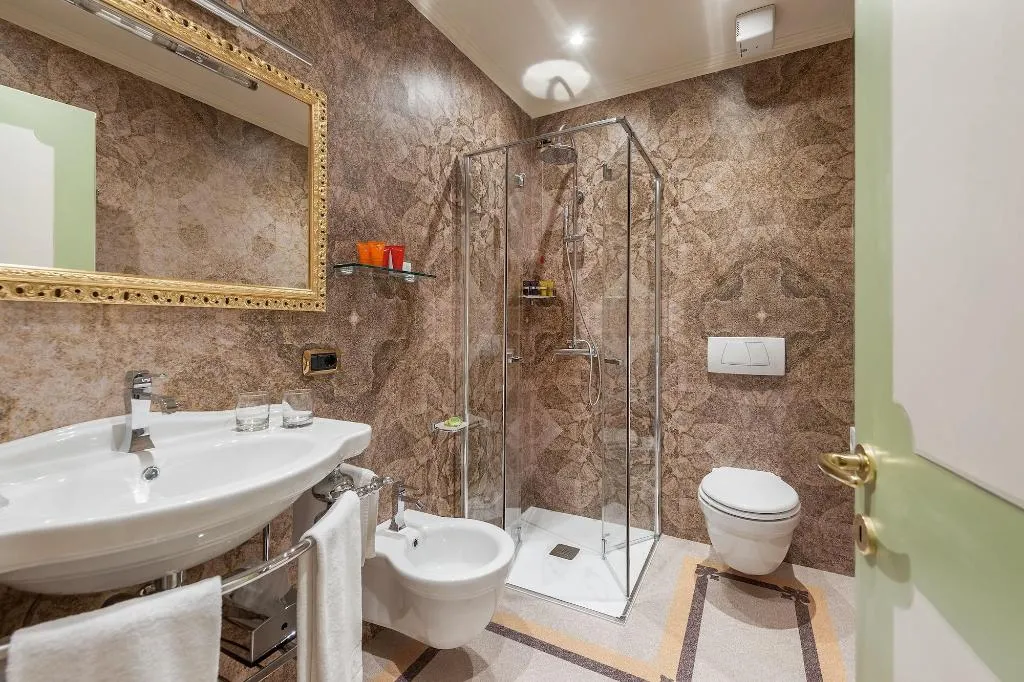 Room, Hotel Al Ponte Antico, Venice