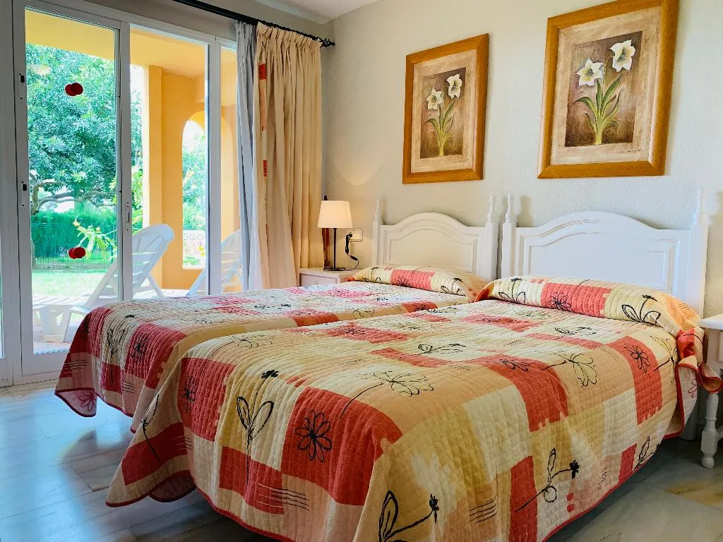 APARTMENT THREE BEDROOMS Room, Apartamentos El Porton, Costa Del Sol