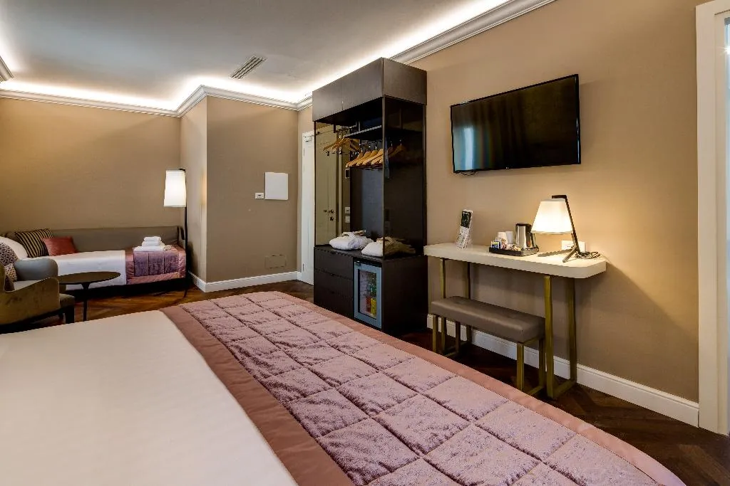 QUADRUPLE STANDARD Room, CHC Continental, BW Premier Collection, Venice