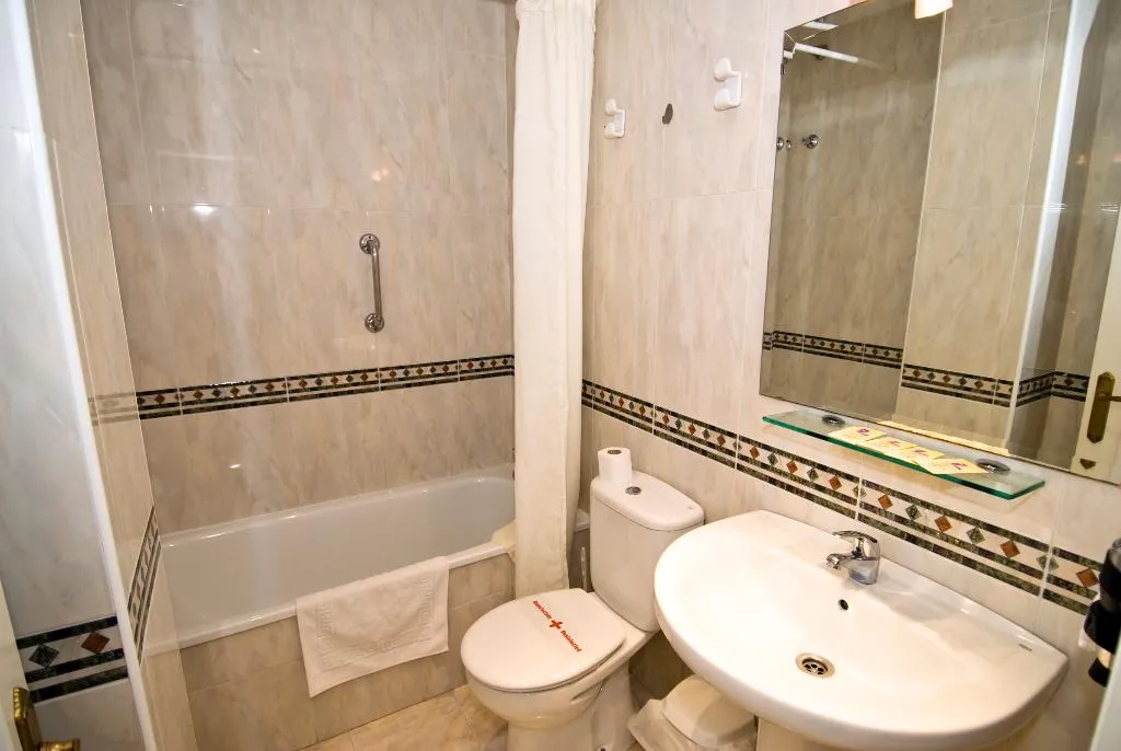 APARTMENT SEA VIEW ONE BEDROOM Room, Apartamentos HC Burriana Playa, Costa Del Sol