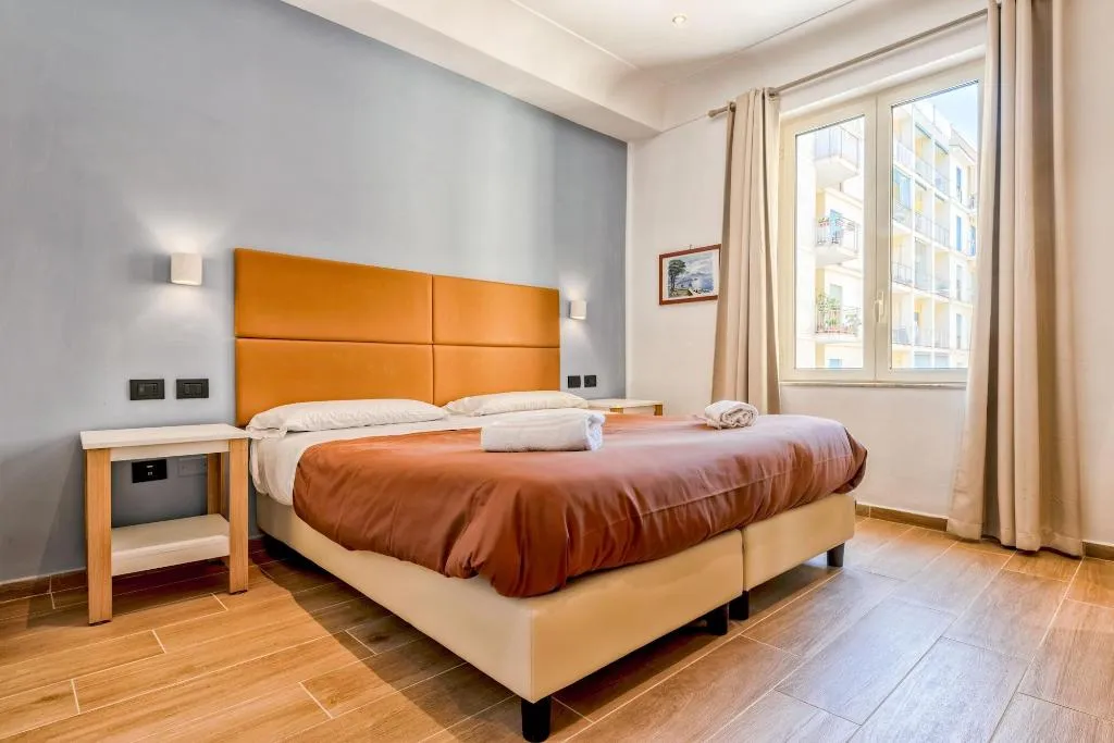 Room, B&B Giacomino, Naples