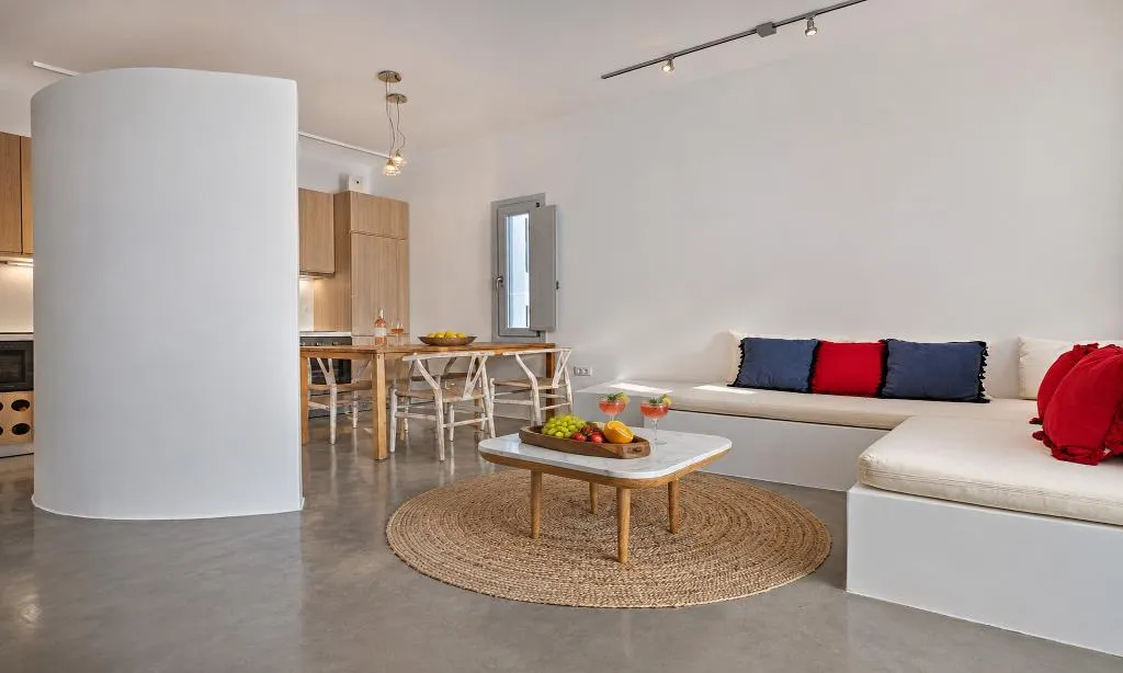 SUITE SUPERIOR WITH PRIVATE POOL Room, Santorini Heights, Santorini