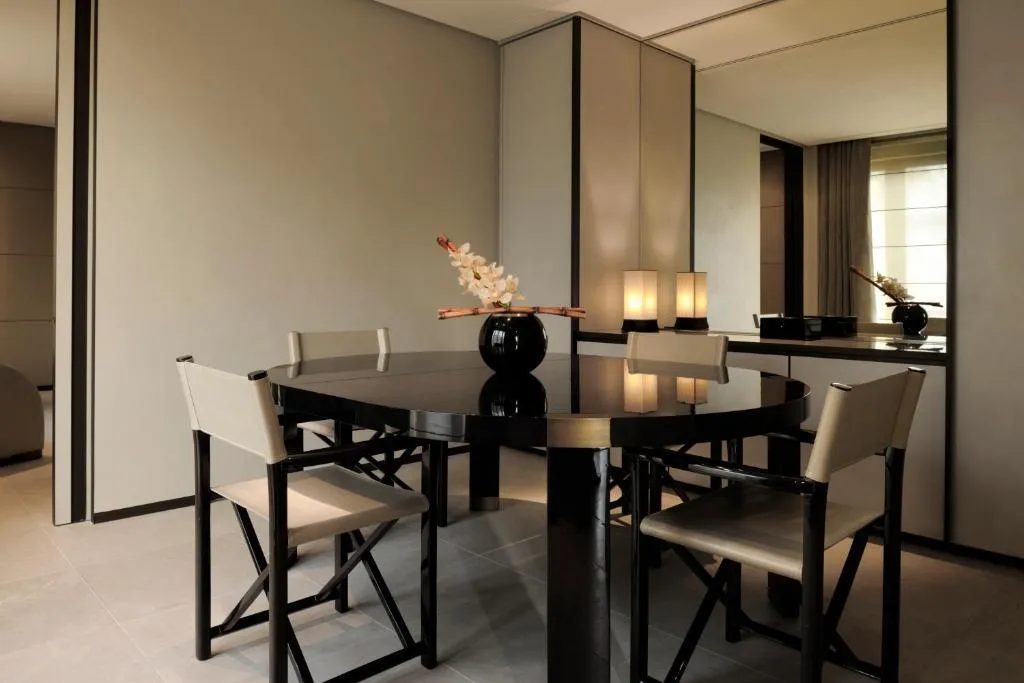 SUITE CAPACITY 4 Room, Armani Hotel Milano, Milan