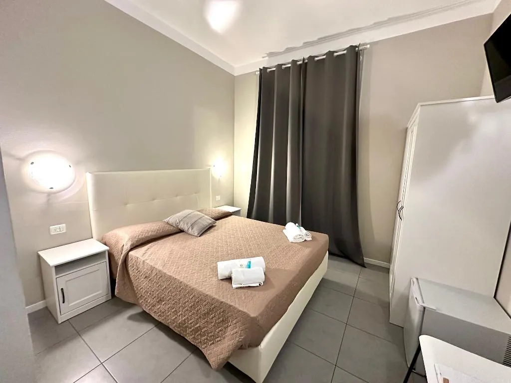 Room, Hotel Golden Milano, Milan