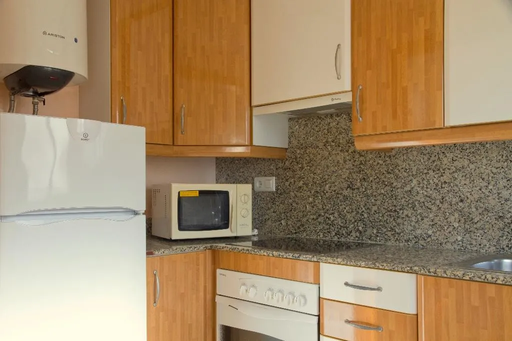 APARTMENT CAPACITY 6 TWO BEDROOMS Room, Ventura Park, Costa Dorada
