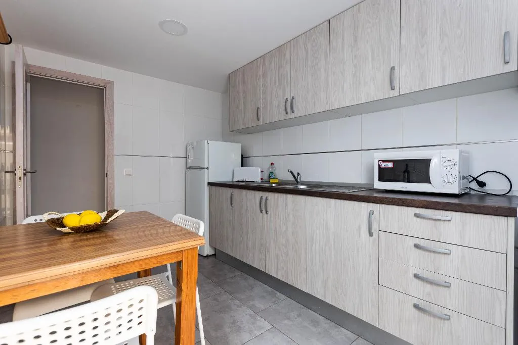 APARTMENT WITH TERRACE Room, Acapulco Apartments, Majorca