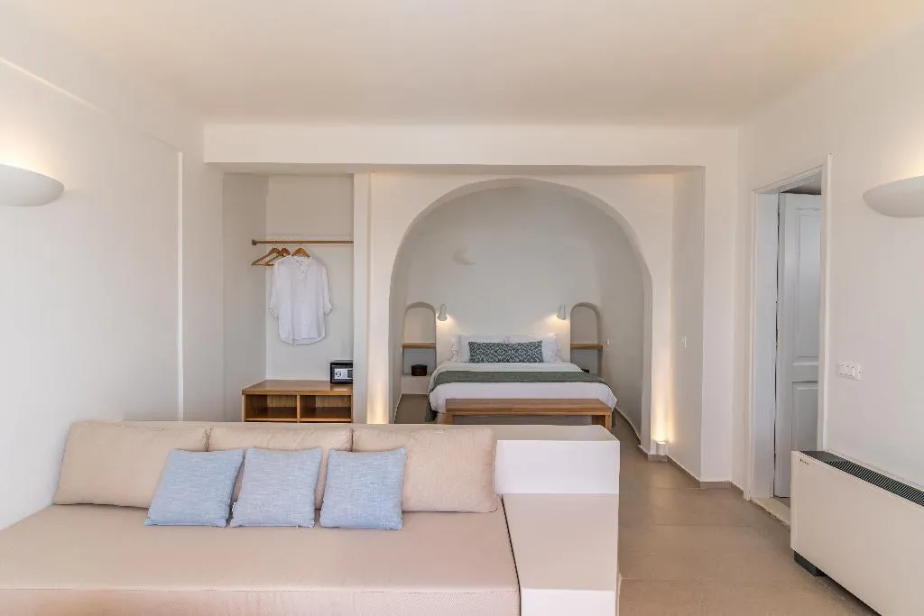 SUITE WITH JACUZZI Room, Panorama Santorini Boutique Hotel, Santorini