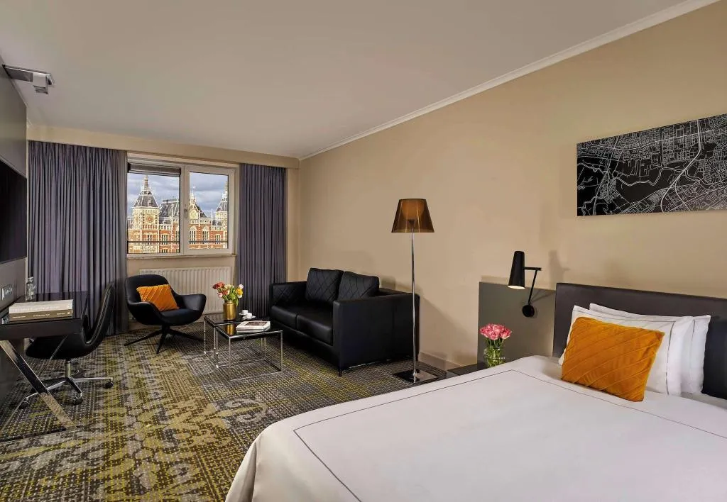 DOUBLE EXECUTIVE CANAL VIEW Room, Park Plaza Victoria Amsterdam, Amsterdam