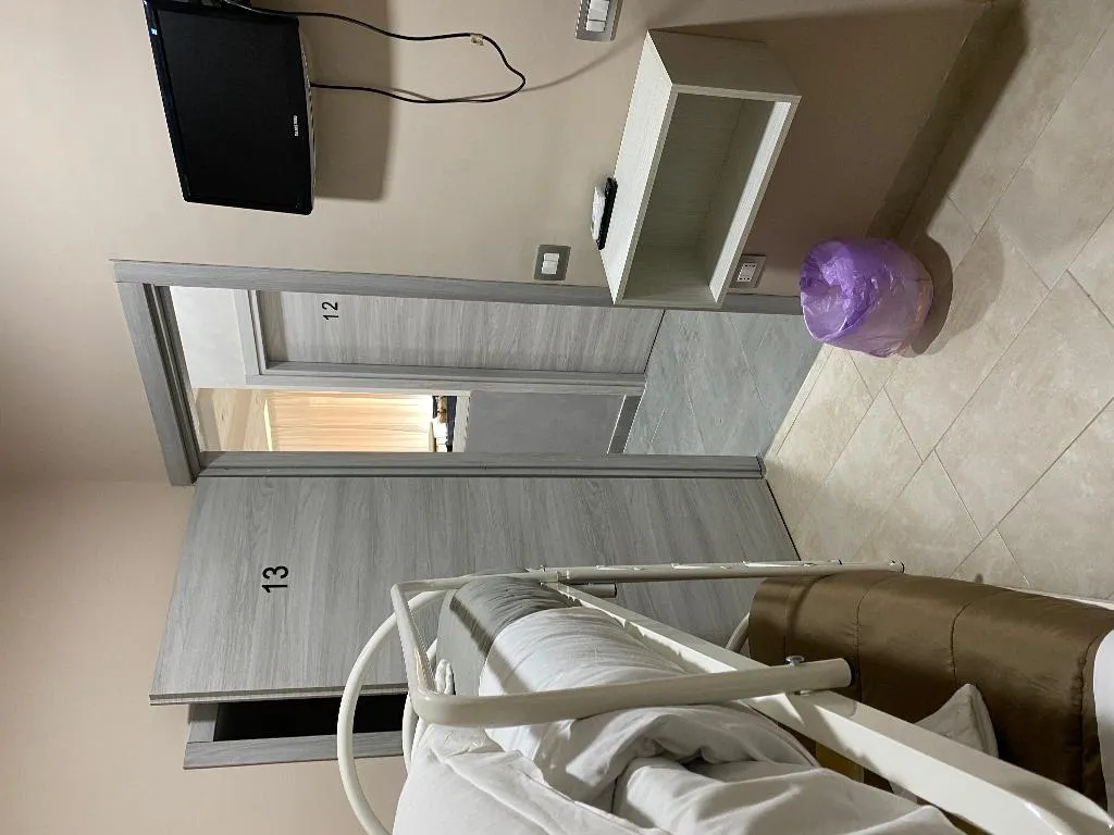 QUADRUPLE STANDARD Room, Poker, Naples