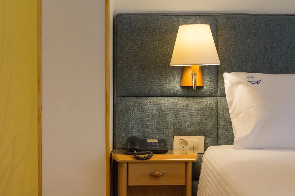 Double or Twin ECONOMY Room, Tropical, Athens